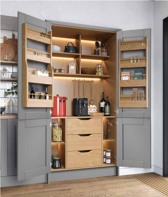 Cottage-Style Larder Unit